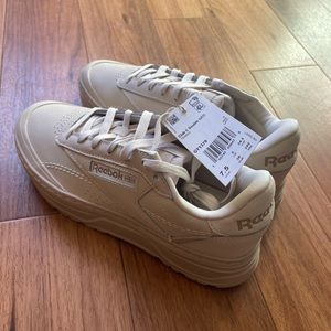 NWT Reebok Beige Club C Double GEO Size 7.5 Urban Outfitters